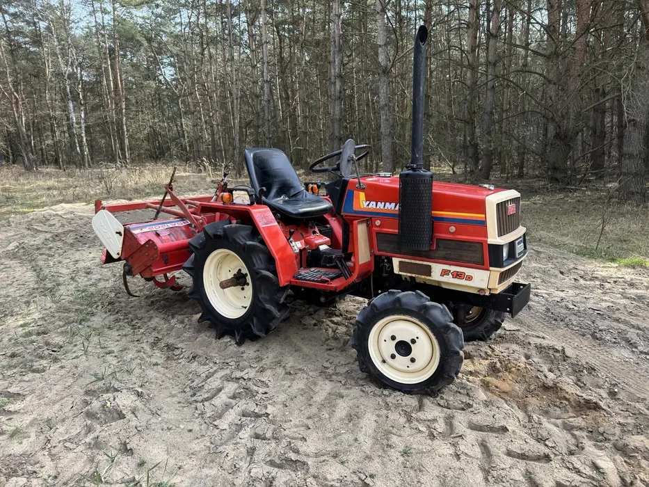 Minitraktorek Yanmar 4x4 z glebogryzarka - zdjecie 4